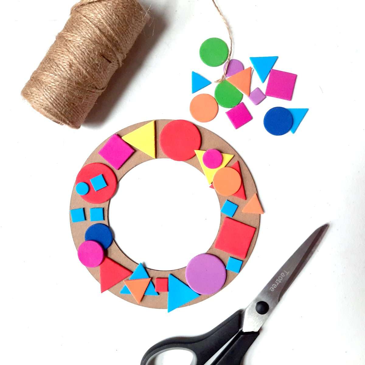 Holiday STEM workshop wreath